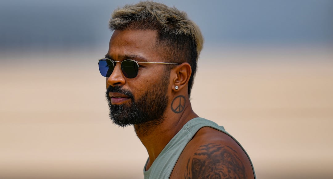 Pakistan Cricketer Recreates Hardik Pandya’s Iconic Pose After Hong Kong Sixes Win