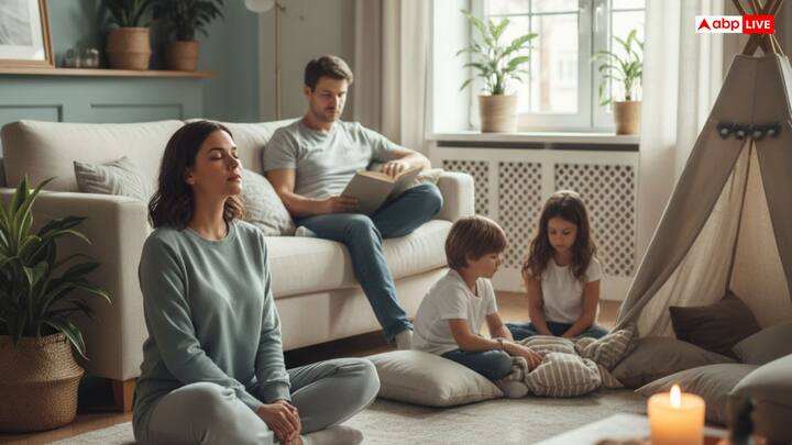 किशोरी जी का कहना है कि जब गुस्सा आए तो चुप रहना चाहिए, क्योंकि गुस्सा किसी समस्या को सुलझा नहीं सकता, बल्कि उसे और उलझा देता है, जिससे घर की शांति भंग हो सकती है. इसलिए शांत रहकर आप किसी भी समस्या को बेहतर ढंग से सुलझा सकते हैं.