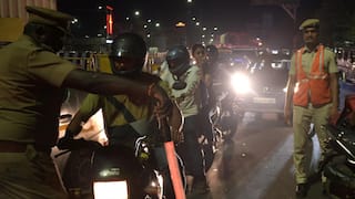 Delhi Bomb Blast: டெல்லி குண்டுவெடிப்பு சம்பவம் எதிரொலி! சென்னையில் உச்சக்கட்ட வாகன சோதனை.. முக்கிய இடங்களில் பாதுகாப்பு அதிகரிப்பு