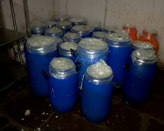 સુરતમાં 'ધીમા ઝેર'ના નેટવર્કનો પર્દાફાશ: 'સુરભિ ડેરી'ના 2 યુનિટમાંથી ₹3 લાખનું 955 કિલો શંકાસ્પદ પનીર જપ્ત