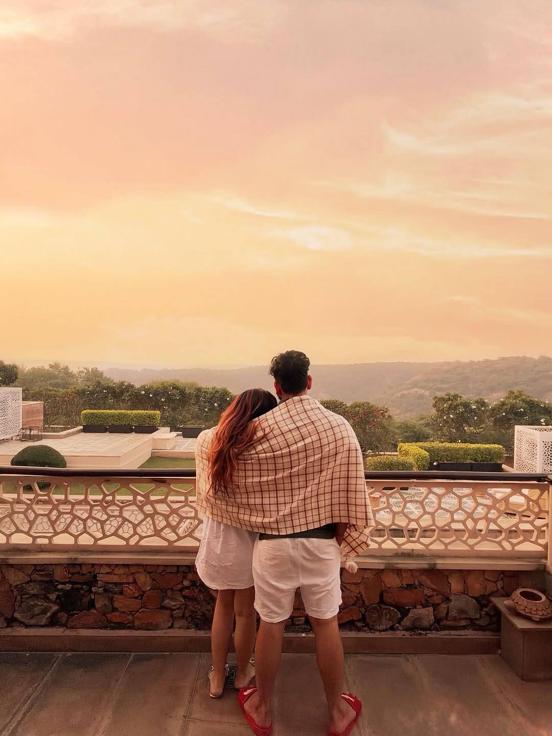 Let us tell you that these days the actress is enjoying vacation with her husband.