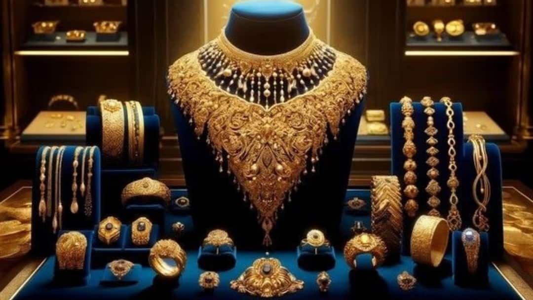 Chennai Shoppers Feel The Pinch As Gold Prices Rise On November 26