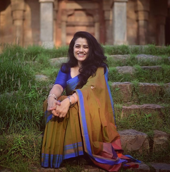 मालिका, चित्रपट, नाटक आणि आता ओटीटी प्लॅटफॉर्मवरून प्रेक्षकांच्या मनावर अधिराज्य केलेली अभिनेत्री गिरिजा ओक ही 