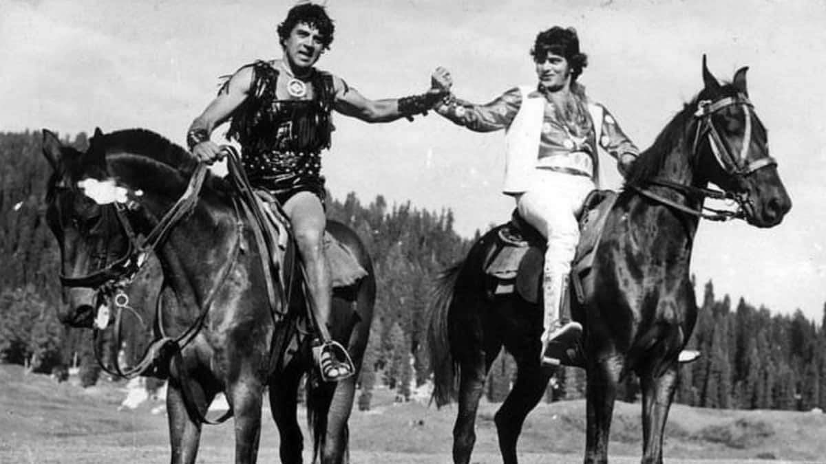 From ‘Basanti’ To ‘Kutte Kamine’: Dharmendra’s Dialogues That Still Rule Hearts