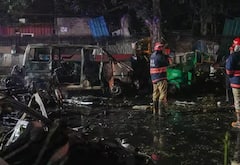 Delhi Blast: દિલ્હીમાં કારમાં વિસ્ફોટ, 10 તસવીરોમાં જુઓ વિસ્ફોટ બાદના ભયાનક દ્રશ્યો