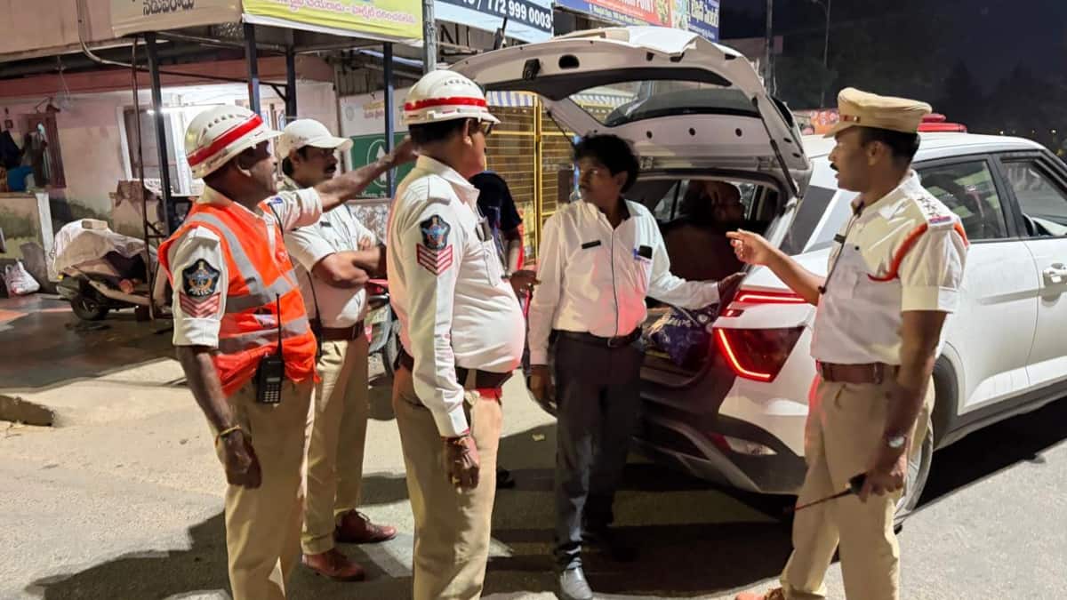 AP High Alert: ఢిల్లీలో పేలుడుతో ఏపీలో హై అలర్ట్.. ప్రధాన నగరాల్లో తనిఖీలు ముమ్మరం.. ప్రజలకు కీలక సూచనలు