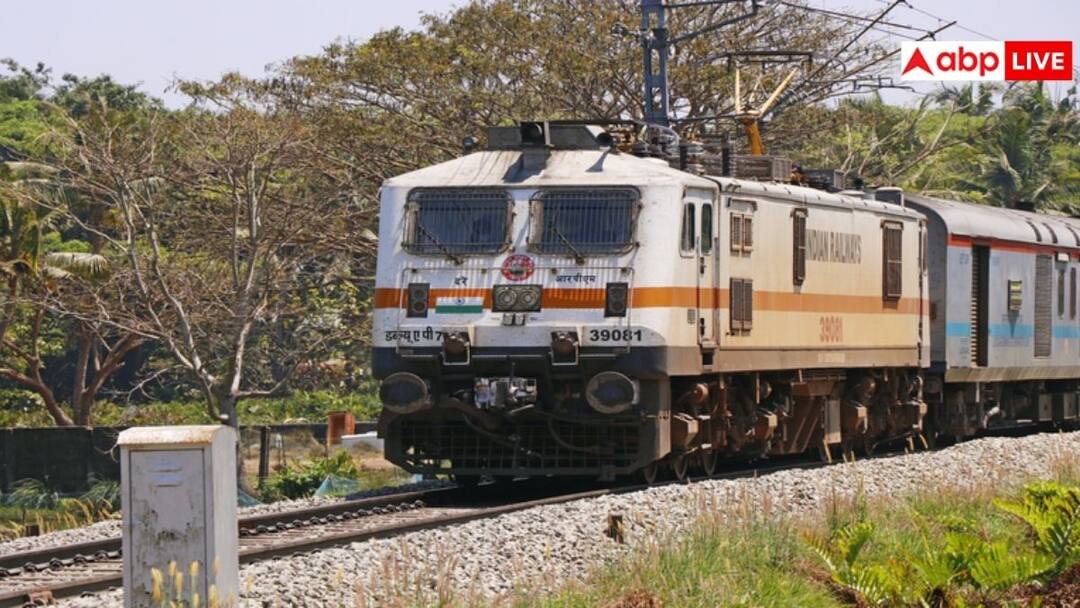 indian railways cancelled these trains for the month of november check the list of all the trains यात्रीगण कृपया ध्यान दें, इस रूट की कई ट्रेनें कैंसिल, सफर से पहले से चेक कर लें लिस्ट