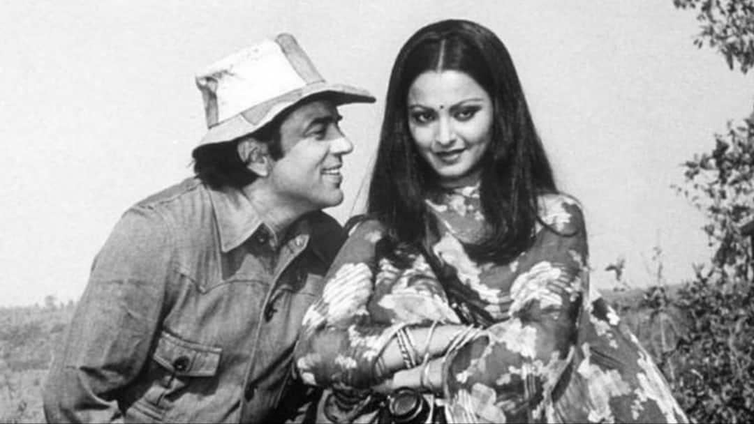 'रेखा सोनी कुड़ी है जी...', धर्मेंद्र ने यूं की थी एक्ट्रेस की तारीफ, बताया था- 'देओल परिवार की लाडली'