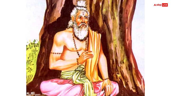 वामन अवतार की कथा की शुरुआत:- एक कथा के अनुसार, राजा बलि एक भव्य यज्ञ कर रहे थे. उसी समय भगवान विष्णु वामन अवतार में वहां पहुंचे और राजा बलि से तीन पग भूमि दान में मांगी. लेकिन शुक्राचार्य को समझ आ गया कि यह साधारण ब्राह्मण नहीं, बल्कि स्वयं भगवान विष्णु हैं, जो बलि की परीक्षा लेने आए हैं. इसलिए उन्होंने राजा बलि को दान देने से रोकने की कोशिश की.