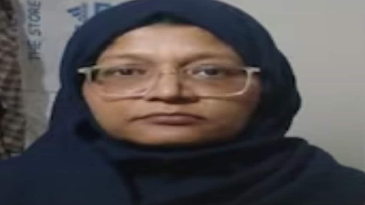 Delhi Car Blast: டெல்லி கார் வெடிப்பு: 12 பேர் பலி! பெண் டாக்டர் கைது, ஜெய்ஷ்-இ-முகமது தொடர்பு? பரபரப்பு சிசிடிவி காட்சி!