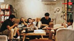 क्या होते हैं डिजिटल पादरी, जो इस देश के युवाओं के बीच काफी ज्यादा मशहूर?