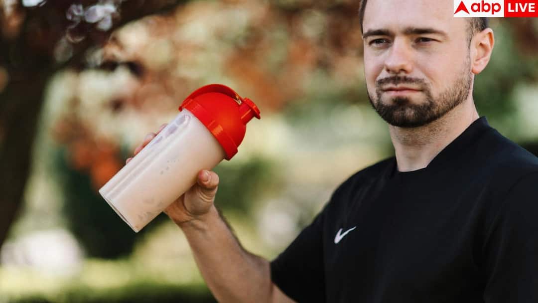 प्रोटीन पाउडर में गलती से भी नहीं मिलानी चाहिए ये 6 चीजें, वरना बनने की जगह बिगड़ जाएगी सेहत