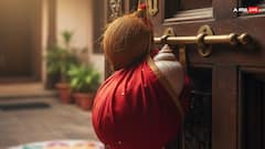 Vastu Upay: मुख्य दरवाजे पर लगाएं ये 3 शुभ वस्तुएं, घर में बनी रहेगी सकारात्मक ऊर्जा और नजर दोष से रहेंगे दूर!