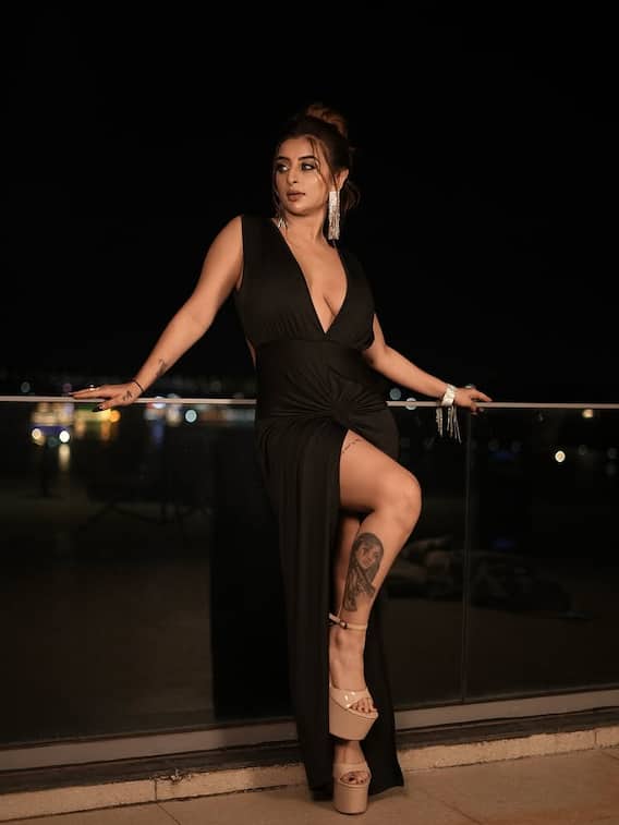 બ્લેક આઉટફીટમાં અંકિતા દવેનો ગ્લેમરસ અવતાર