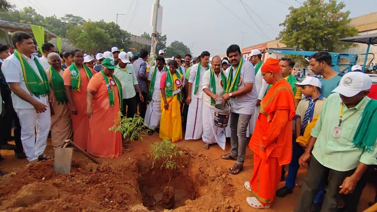இயற்கையை காப்போம், வாழ்வுரிமையை மீட்போம் தலைப்பில் பசுமைப்பயணம் நிகழ்ச்சி