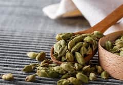 Benefits of Cardamom : दररोज वेलची खाण्याचे 'हे' आहेत आरोग्यदायी फायदे!