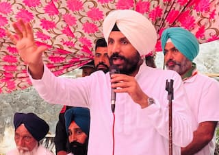 8 ਦਿਨਾਂ ਦੇ ਅੰਦਰ ਰਾਜਾ ਵੜਿੰਗ ਨੂੰ ਗ੍ਰਿਫ਼ਤਾਰ ਕਰਨ ਦੇ ਹੁਕਮ, SC ਕਮਿਸ਼ਨ ਨੇ ਕਿਹਾ- ਅਜੇ ਤੱਕ ਕਿਉਂ ਨਹੀਂ ਕੀਤਾ ਗ੍ਰਿਫ਼ਤਾਰ, ਉਹ ਰੌਬਿਨ ਹੁੱਡ ਨਹੀਂ ?