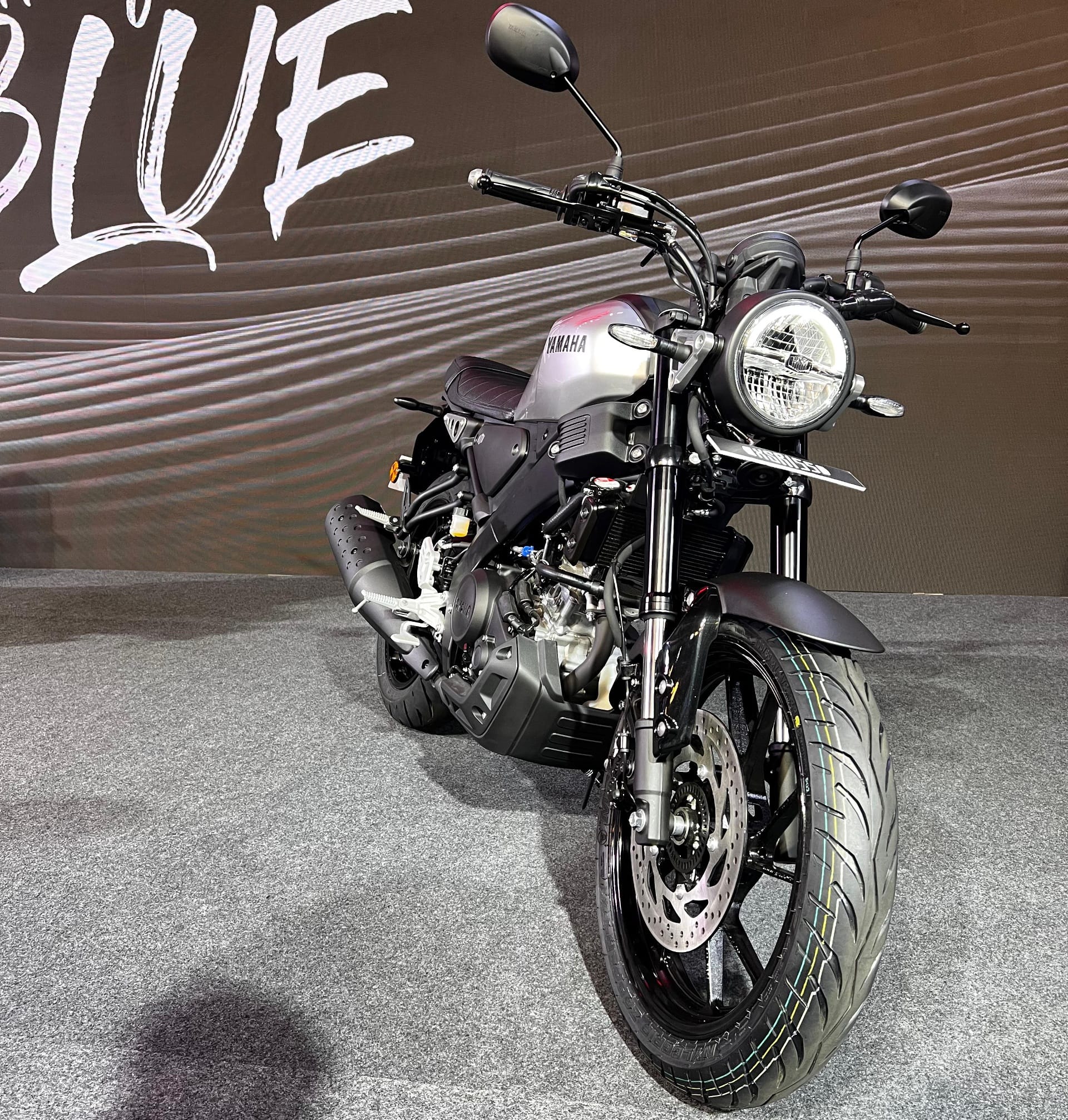 Yamaha XSR155 Vs MT-15 - Differences In Looks?