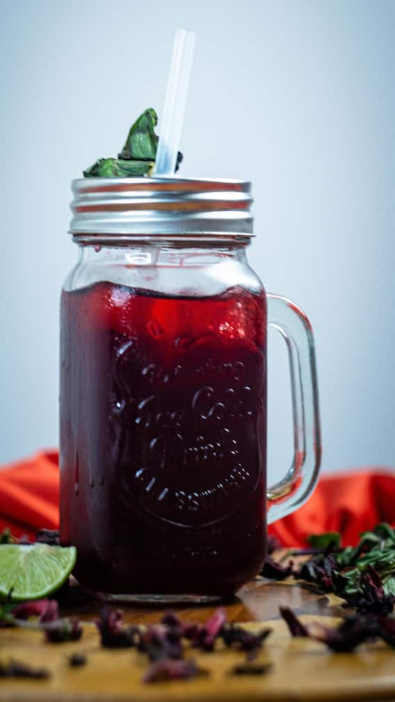 पॉल्यूशन से खुद को डिटॉक्स करने के लिए पिएं ये ड्रिंक