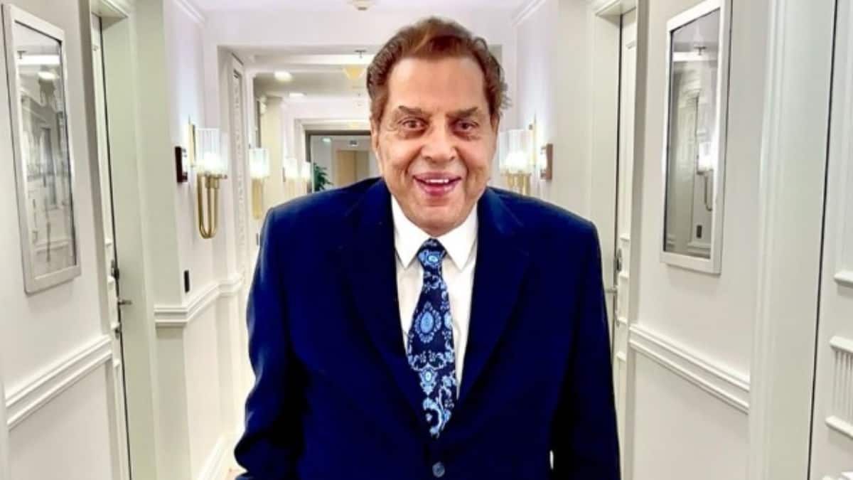 Veteran Actor Dharmendra Discharged From Hospital, To Continue Recovery At Home