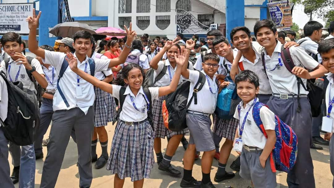 Chennai School Leave: தொடர் கனமழை; சென்னையில் நாளை பள்ளி, கல்லூரிகளுக்கு விடுமுறை அறிவிப்பு
