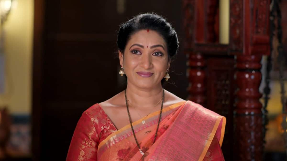 Illu Illalu Pillalu Serial Today November 12th: ఇల్లు ఇల్లాలు పిల్లలు: ప్రేమని పుట్టింటికి గెంటేసిన ధీరజ్! అసలు కారణమేంటి? భయంతో వల్లీ పరుగులు!