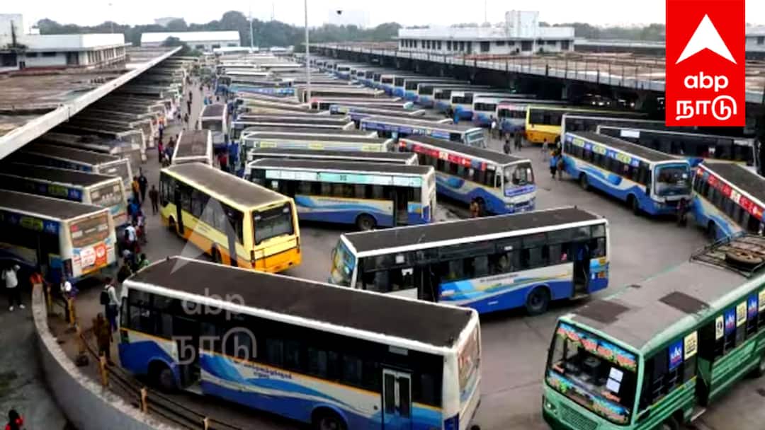 பயணிகளுக்கு மகிழ்ச்சி செய்தி: ஊருக்கு போறீங்களா.? சென்னையில் 880 சிறப்பு பேருந்துகள் இயக்கம்...