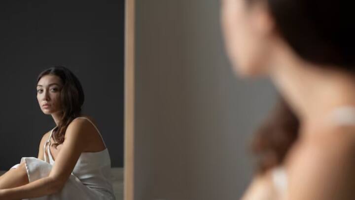 Feeling Inferior: নিজের তুলনা অন্যের সঙ্গে কেন করি আমরা? ছবি: ফ্রিপিক।