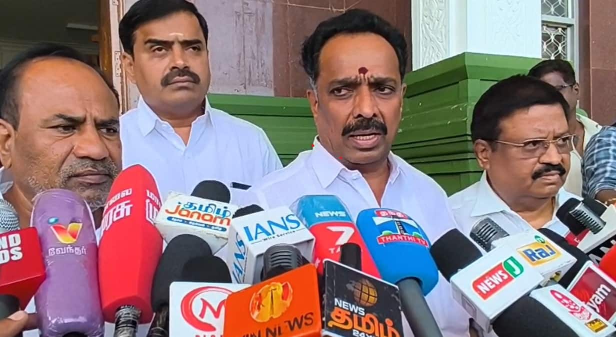 சபரிமலை சீசன் தொடங்கப்போகுது: ஆம்னி பேருந்து பிரச்னையை சீக்கிரம் முடிங்க - விஜயபாஸ்கர் வலியுறுத்தல்