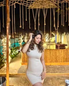 Sonarika Photos: ટીવીની પાર્વતીએ શૉર્ટ સ્કર્ટ પહેરીને ફ્લૉન્ટ કર્યો બેબી બમ્પ, તસવીરો વાયરલ