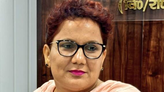 VHP नेता की गिरफ्तारी पर मचा बवाल, सरकार ने पीलीभीत की एडीएम ऋतू पुनिया को हटाया