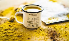 अब कॉफी में हल्दी का तड़का, जानिए टर्मरिक कॉफी को लेकर एक्सपर्ट्स के बताए 7 जबरदस्त फायदे