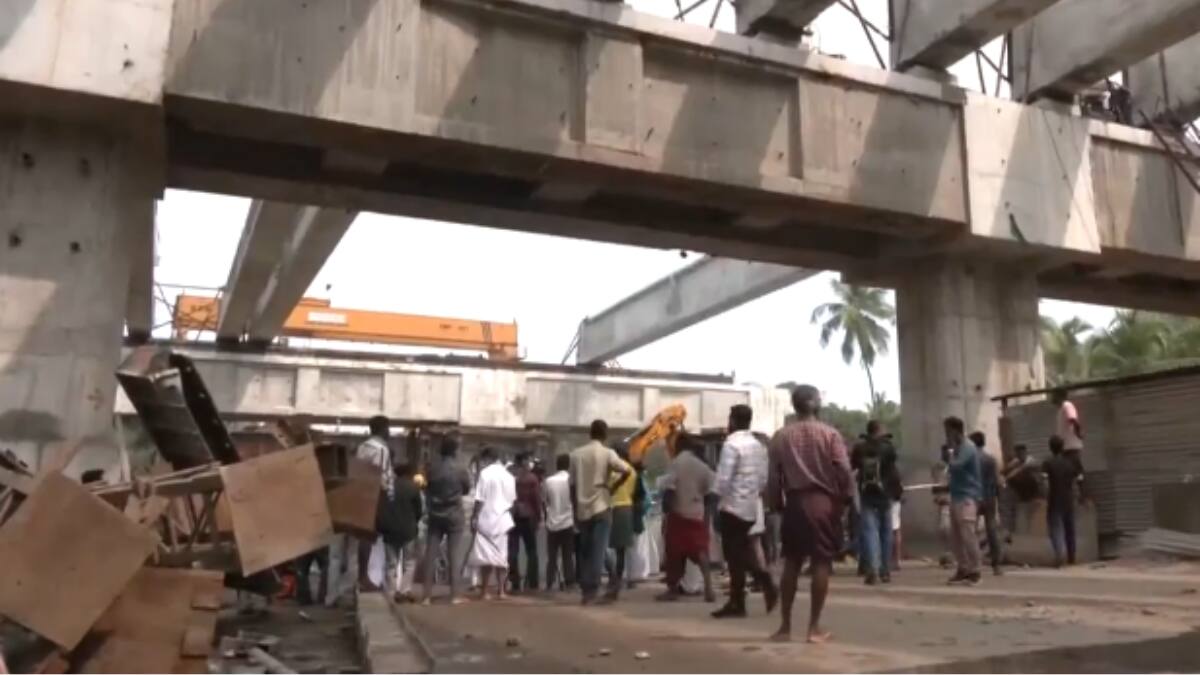 Kerala Driver Killed After Girder Falls On Pick-Up Van At Aroor-Thuravoor Flyover Site