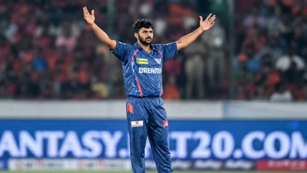 Shardul Thakur: மும்பை அணிக்கு கைமாற்றப்பட்ட ஷர்துல் தாகூர்.. ஆனாலும் ஒரு சாதனை!