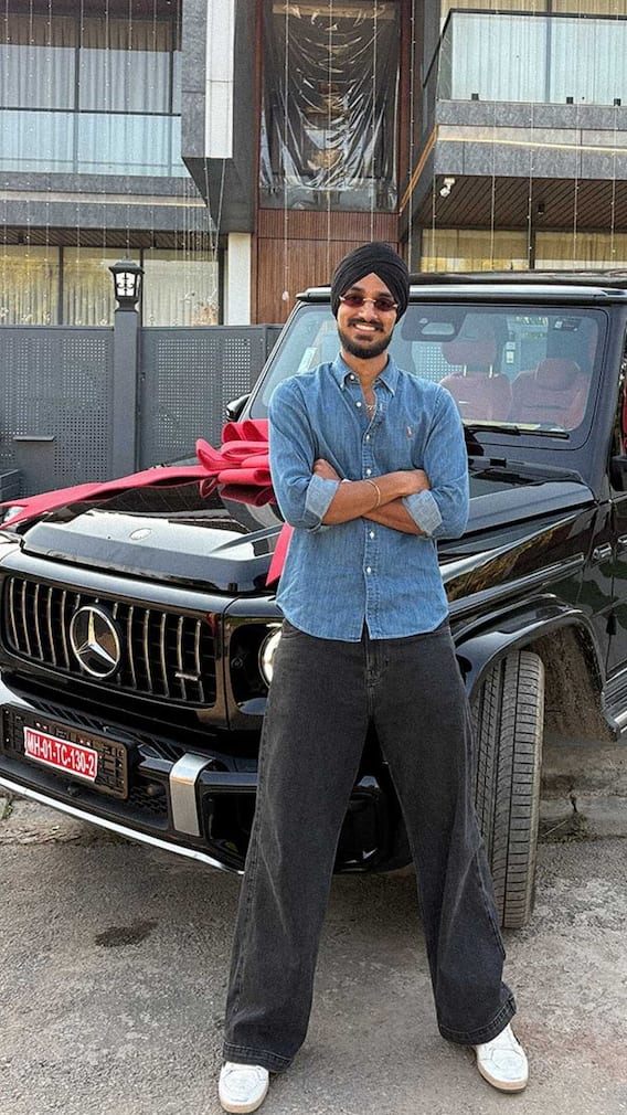 మెర్సిడెస్ కొన్న టీమిండియా క్రికెటర్.. ధర ఎంతో తెలుసా..