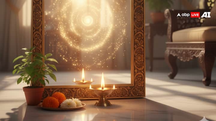 ज्योतिष शास्त्र के अनुसार, घर में इस्तेमाल होने वाला आईना केवल चेहरा ही नहीं, बल्कि आपके भाग्य को भी दर्शाता है. वास्तु और ज्योतिष में, उत्तप-पूर्व दिशा जिसे ईशाण कोण भी कहा जाता है, वहां बृहस्पति का वास होता है.