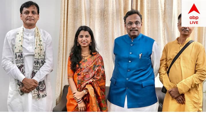মৈথিলী ঠাকুরের মনোনয়ন বিজেপির একটি কৌশলগত পদক্ষেপ। তরুণদের মধ্যে মৈথিলীর জনপ্রিয়তা কাজে লাগিয়ে মিথিলাঞ্চল অঞ্চলে তার জনপ্রিয়তাকে আরও জোরদার করতে চাইছে গেরুয়া শিবির। তাই আলিনগরে তাঁকে টিকিট দেওয়া হয়েছিল।