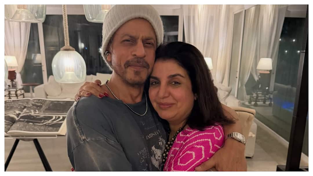Shah Rukh Khan And Farah Khan Recreate ‘Chaiyya Chaiyya’ Nostalgia In Dubai, Fans Go Wild Shah Rukh Khan And Farah Khan Recreate ‘Chaiyya Chaiyya’ Nostalgia In Dubai, Fans Go Wild Shah Rukh Khan And Farah Khan Recreate ‘Chaiyya Chaiyya’ Nostalgia In Dubai, Fans Go Wild