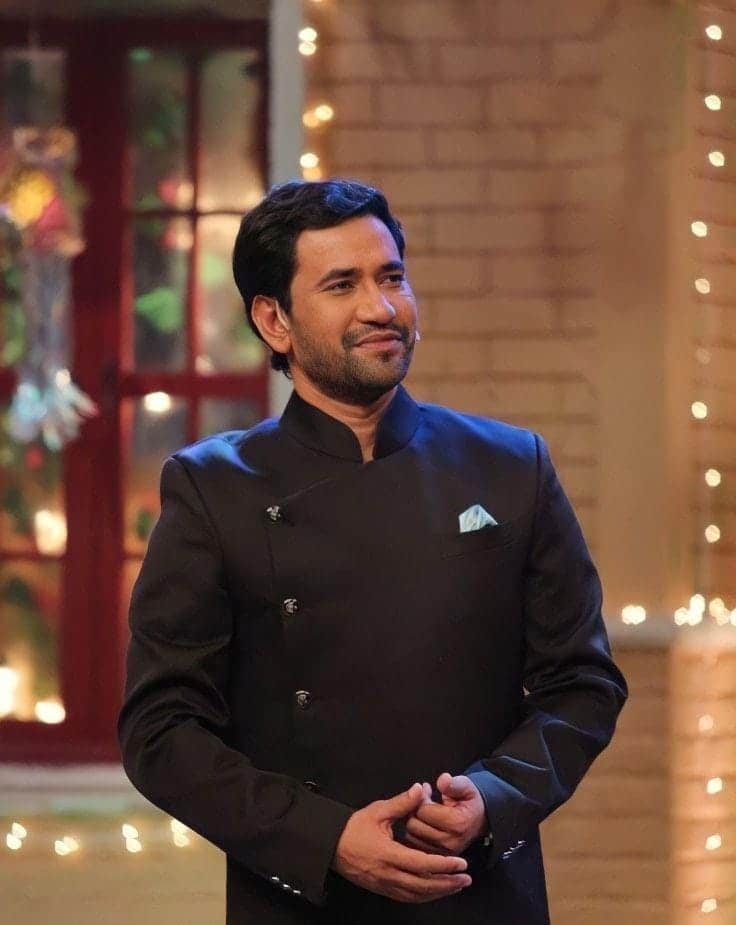 खेसारी और रितेश पांडे ही नहीं, इन भोजपुरी स्टार्स को भी पहले चुनाव में करना पड़ा था हार का सामना