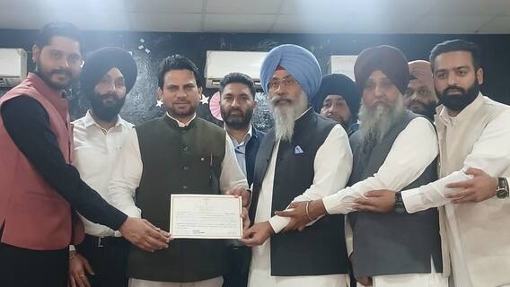 By Election Results: ਤਰਨਤਾਰਨ 'ਚ AAP ਦੀ ਵੱਡੀ ਜਿੱਤ, ਹਰਮੀਤ ਸੰਧੂ ਨੂੰ ਮਿਲਿਆ ਜਿੱਤ ਦਾ ਸਰਟੀਫਿਕੇਟ By Election Results: ਤਰਨਤਾਰਨ 'ਚ AAP ਦੀ ਵੱਡੀ ਜਿੱਤ, ਹਰਮੀਤ ਸੰਧੂ ਨੂੰ ਮਿਲਿਆ ਜਿੱਤ ਦਾ ਸਰਟੀਫਿਕੇਟ