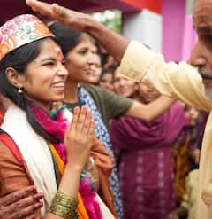 મૈથિલી ઠાકુરની આટલા હજાર મતોથી જીત, બિહારને મળી સૌથી Youngest MLA