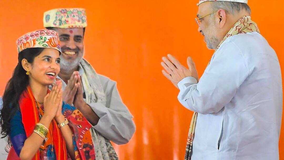 Bihar Election Results BJP Candidate Maithili Thakur Wins Defeats RJD Leader Binod Mishra Folk Singer Maithili Thakur Wins Debut Bihar Polls, Defeats RJD Contender With Big Margin