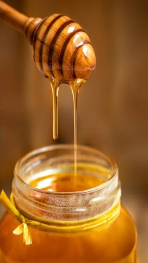 ਸਰਦੀਆਂ 'ਚ ਸ਼ਹਿਦ ਦੇ ਕਮਾਲ: ਸਿਹਤ ਲਈ ਕੁਦਰਤੀ ਰਖਵਾਲਾ, ਕਈ ਬਿਮਾਰੀਆਂ ਕਰਦਾ ਦੂਰ