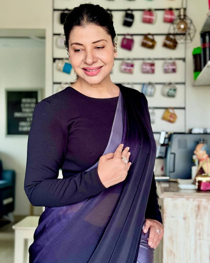 संभावना सेठ भोजपुरी इंडस्ट्री की उन एक्टर्स में से एक हैं, जिन्होंने हिंदी फिल्मों में भी काम किया है. हाल ही में उन्होंने एक इंटरव्यू में बताया कि भोजपुरी इंडस्ट्री में वो कास्टिंग काउच की शिकार हो चुकी हैं.