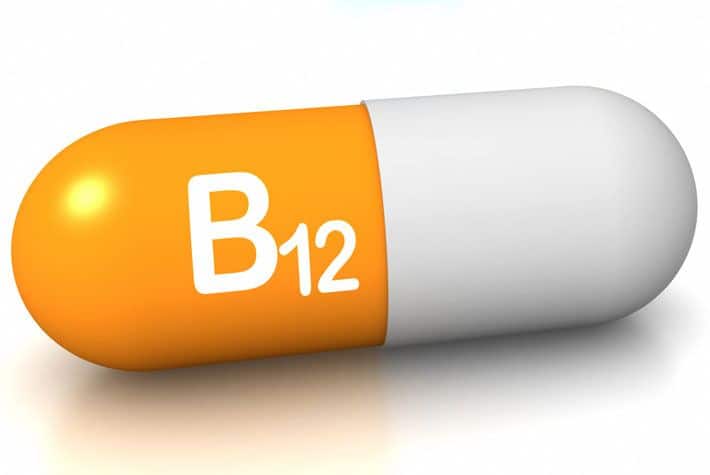 व्हिटॅमिन B12 हे मेंदू आणि नसांच्या आरोग्यासाठी अत्यंत आवश्यक पोषक तत्व आहे. शाकाहारी लोकांमध्ये या व्हिटॅमिन कमतरता जास्त प्रमाणात आढळतात.