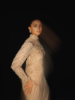 Alia Bhatt Serves Major Fashion Goals In Dubai; Pics Go Viral