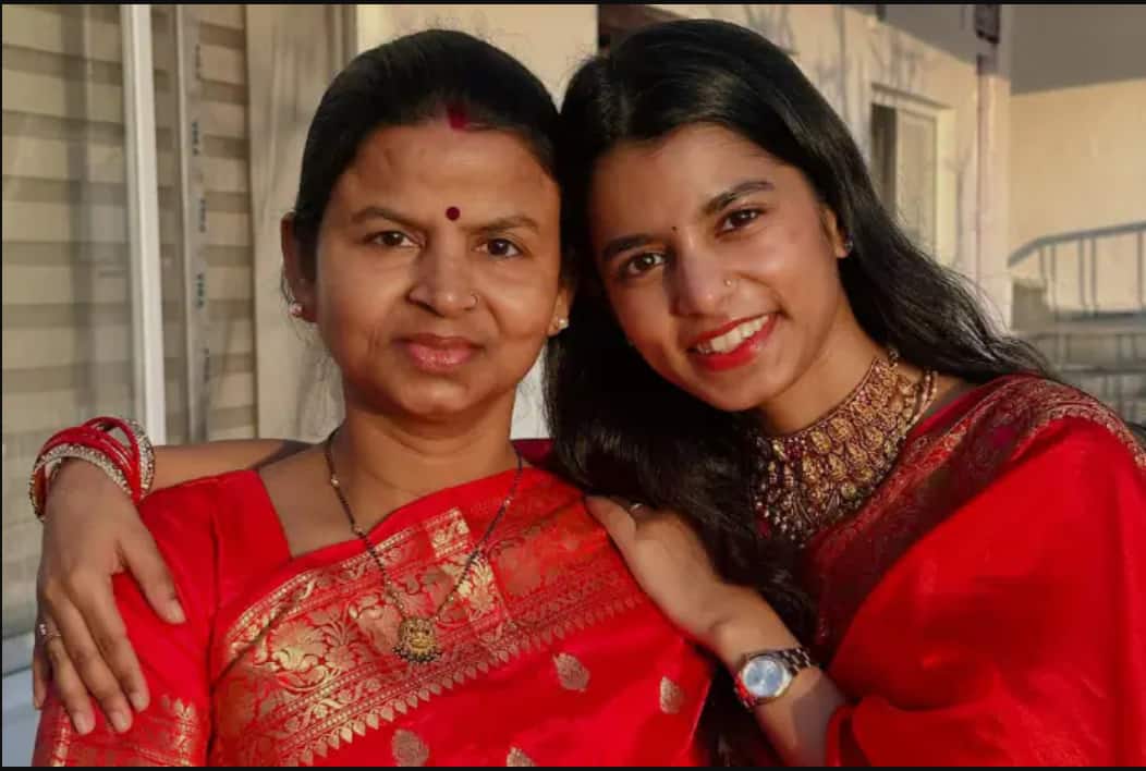 मैथिली ठाकुर कौन हैं? अलीनगर विधानसभा सीट पर धुरंधरों के छक्के छुडाए, जानें फैमिली, एजुकेशन से नेटवर्थ तक