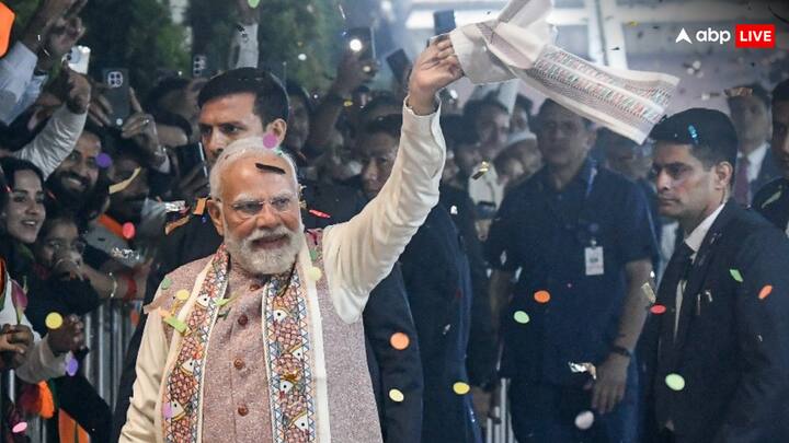 उन्होंने कहा, ‘बिहार में कुछ दलों ने तुष्टिकरण का 'MY' फॉर्मूला गढ़ा था, लेकिन आज की जीत ने एक नया सकारात्मक 'MY' फॉर्मूला दिया है और वो महिला और युवा हैं.’