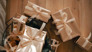 Vastu Tips: ભૂલથી પણ બીજાને ભેટમાં ના આપવી જોઈએ આ ચાર વસ્તુઓ, નહીં તો ઘરમાંથી જતી રહેશે ખુશી