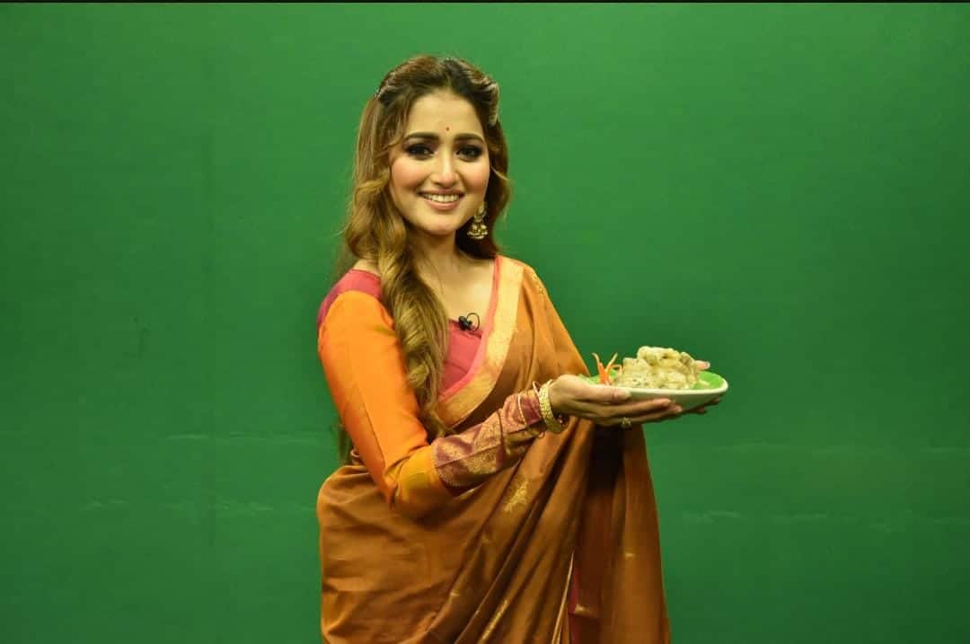 Bengali TV Show: 'রাঁধুনি'-তে সঞ্চালকের মুখবদল, রান্নাঘরের দায়িত্ব নিচ্ছেন এই দুই জনপ্রিয় অভিনেত্রী!